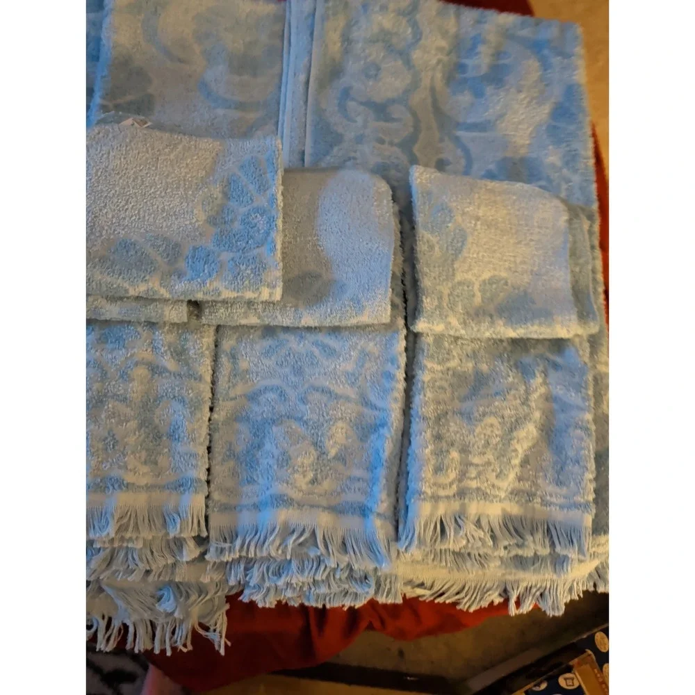 24 VINTAGE FIELDCREST RETRO  BLUE Sculptured BATH TOWEL SETs  Fringe.NWOT. Match
